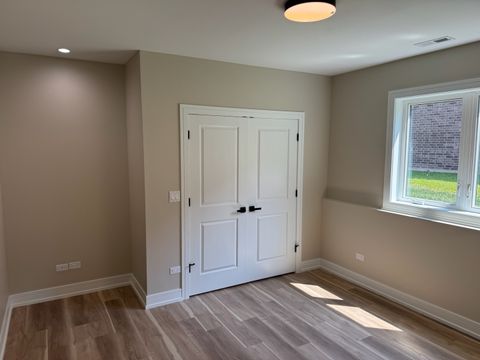 Tiny photo for 4951 W 86th Street, Burbank, IL 60459 (MLS # 12544633)