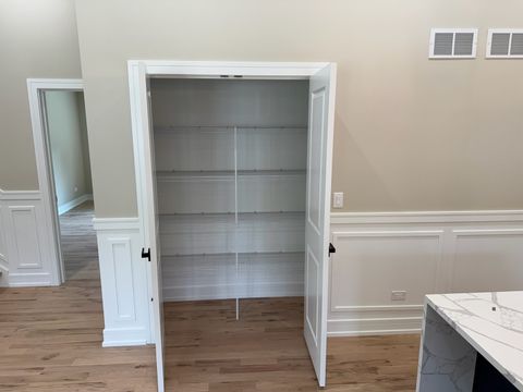 Tiny photo for 4951 W 86th Street, Burbank, IL 60459 (MLS # 12544633)