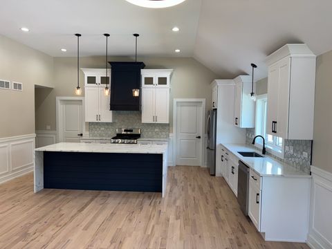 Tiny photo for 4951 W 86th Street, Burbank, IL 60459 (MLS # 12544633)