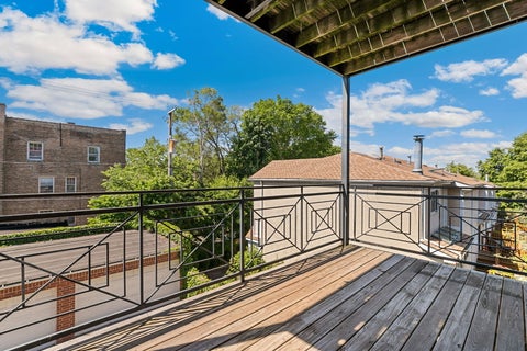 Tiny photo for 2049 W Morse Avenue #3, Chicago, IL 60645 (MLS # 12665344)