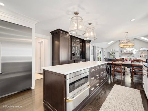 Tiny photo for 11 W Birchwood Avenue, Hinsdale, IL 60521 (MLS # 12610227)