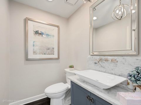 Tiny photo for 11 W Birchwood Avenue, Hinsdale, IL 60521 (MLS # 12610227)