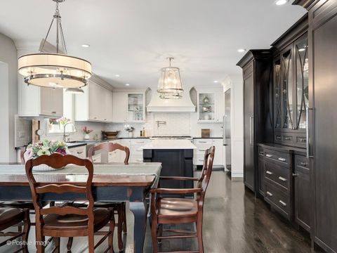 Tiny photo for 11 W Birchwood Avenue, Hinsdale, IL 60521 (MLS # 12610227)