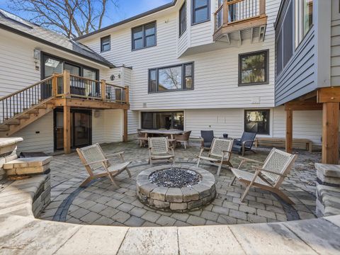 Tiny photo for 11 W Birchwood Avenue, Hinsdale, IL 60521 (MLS # 12610227)