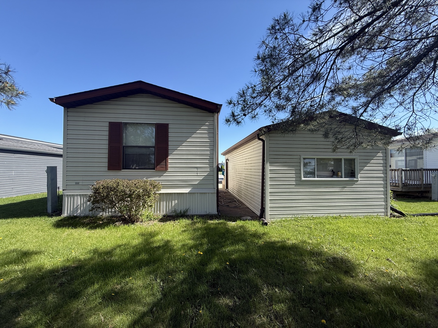 17 CARDINAL Drive