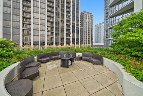 Tiny photo for 1235 S PRAIRIE Avenue #2101, Chicago, IL 60605 (MLS # 12531834)