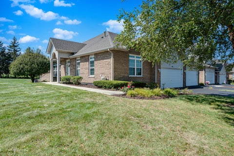 Photo of 19226 Crescent Drive, Mokena, IL 60448 (MLS # 12726964)
