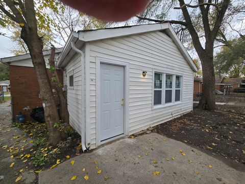 A home in Dolton