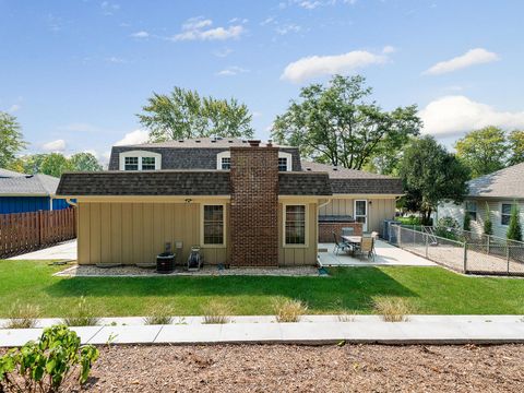Tiny photo for 2043 Spring Green Drive, Wheaton, IL 60189 (MLS # 12564327)
