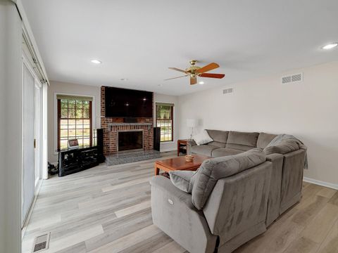 Tiny photo for 2043 Spring Green Drive, Wheaton, IL 60189 (MLS # 12564327)