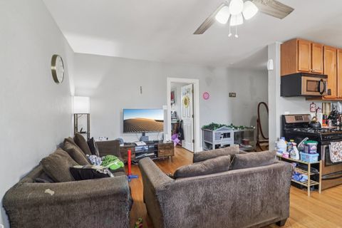 Tiny photo for 5621 N Spaulding Avenue #3S, Chicago, IL 60659 (MLS # 12508414)