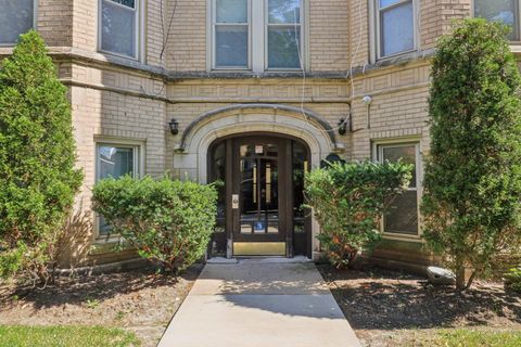 Photo of 5621 N Spaulding Avenue #3S, Chicago, IL 60659 (MLS # 12508414)