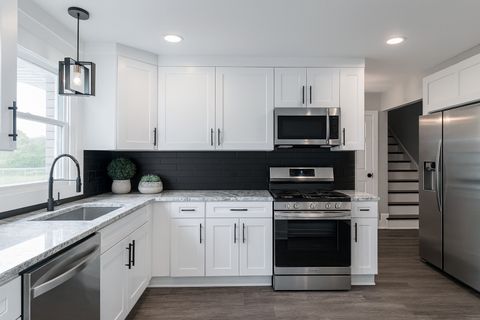 Tiny photo for 7822 W 99th Place, Palos Hills, IL 60465 (MLS # 12504105)