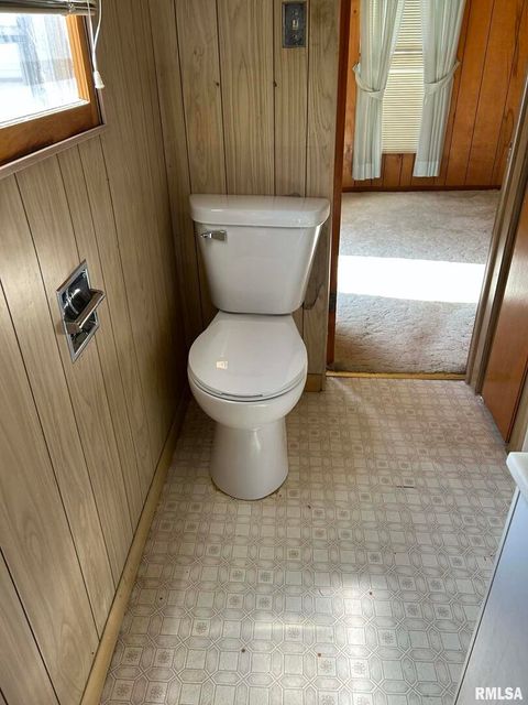 Tiny photo for 501 S WASHINGTON Street, Duquoin, IL 62832 (MLS # QC4267889)