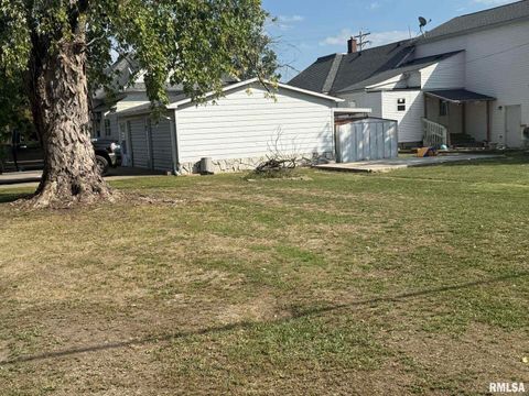 Tiny photo for 501 S WASHINGTON Street, Duquoin, IL 62832 (MLS # QC4267889)