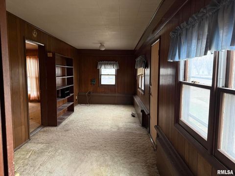 Tiny photo for 501 S WASHINGTON Street, Duquoin, IL 62832 (MLS # QC4267889)