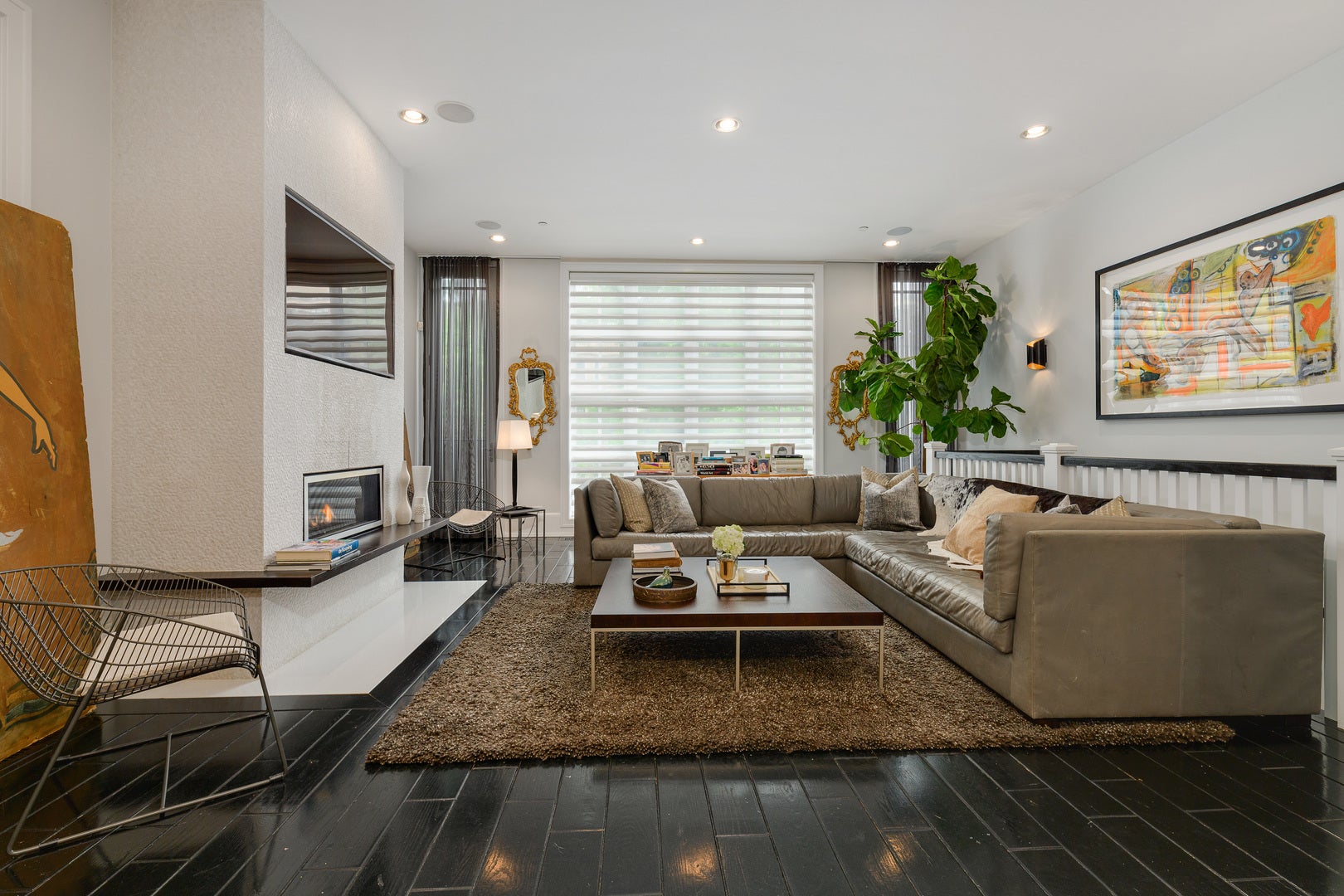 707 W GORDON Terrace