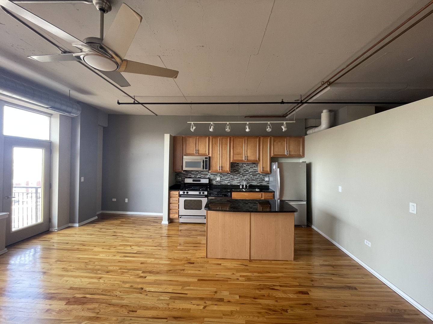 6 S Laflin Street 815