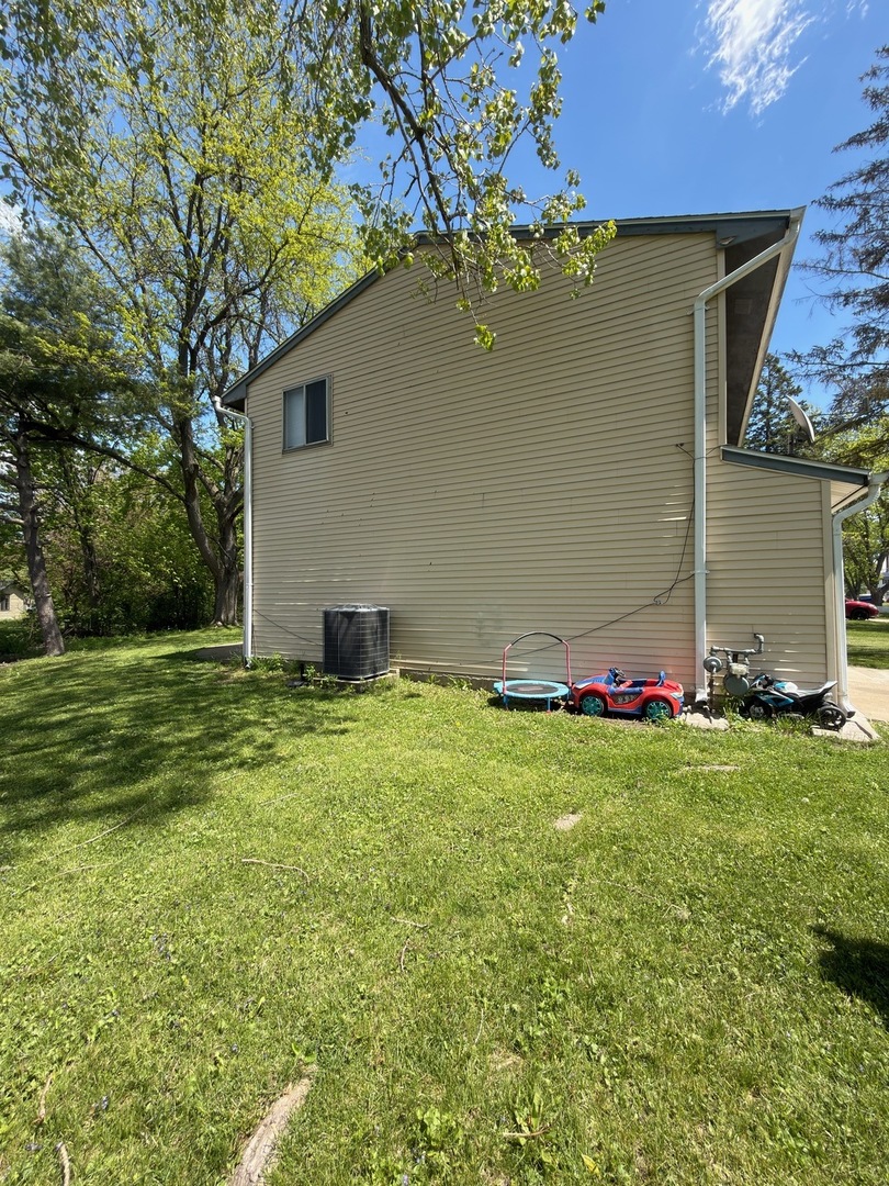 1064 Amherst Lane