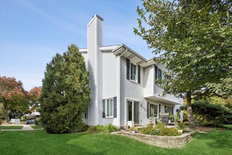 Photo of 7937 Knottingham Circle #C, Darien, IL 60561 (MLS # 12788104)