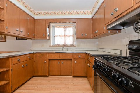 Tiny photo for 2820 W 100th Place, Evergreen Park, IL 60805 (MLS # 12367127)