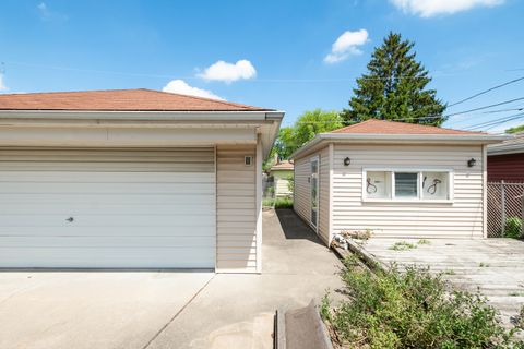 Tiny photo for 2820 W 100th Place, Evergreen Park, IL 60805 (MLS # 12367127)
