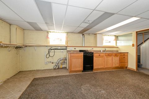 Tiny photo for 2820 W 100th Place, Evergreen Park, IL 60805 (MLS # 12367127)