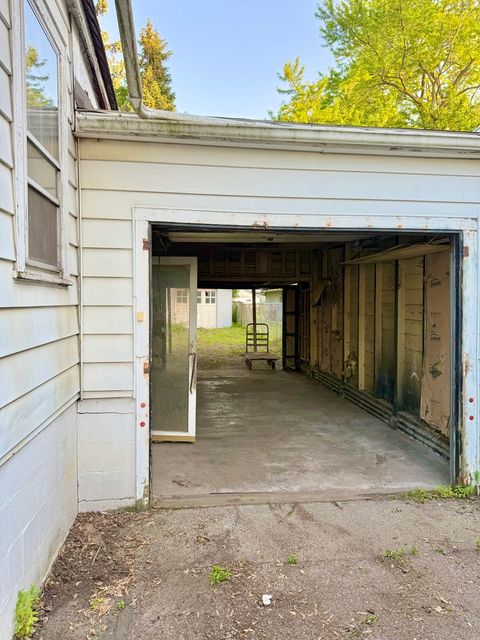 Tiny photo for 2253 138th Street, Blue Island, IL 60406 (MLS # 12405708)