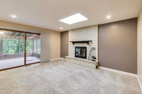 Tiny photo for 1422 E Dorothy Drive, Palatine, IL 60074 (MLS # 12490296)
