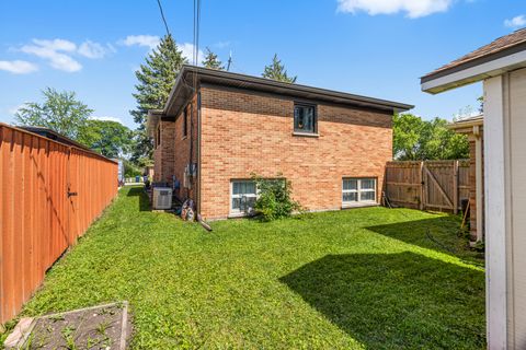 Tiny photo for 2196 Spruce Avenue, Des Plaines, IL 60018 (MLS # 12687508)