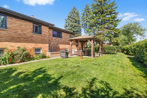 Tiny photo for 2196 Spruce Avenue, Des Plaines, IL 60018 (MLS # 12687508)