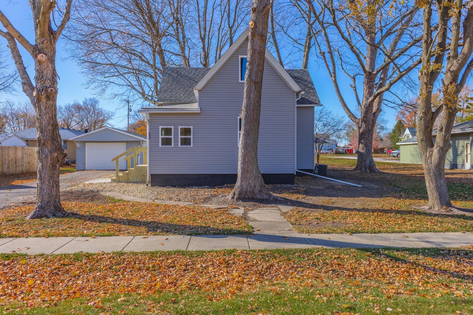 Stanford, Illinois 61774, United States, 3 Bedrooms Bedrooms, ,3 BathroomsBathrooms,Residential,Active,243513