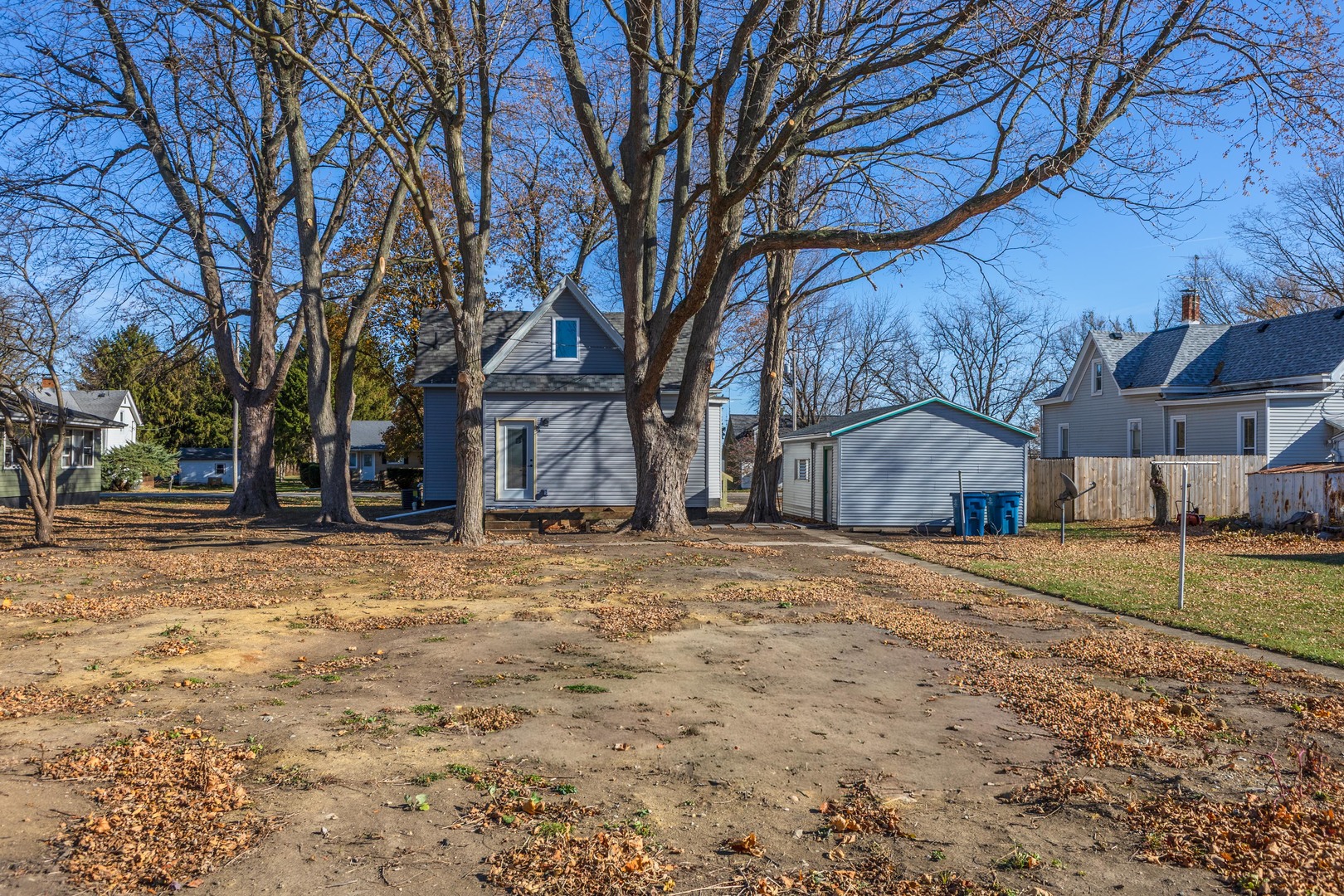 Stanford, Illinois 61774, United States, 3 Bedrooms Bedrooms, ,3 BathroomsBathrooms,Residential,Active,243513