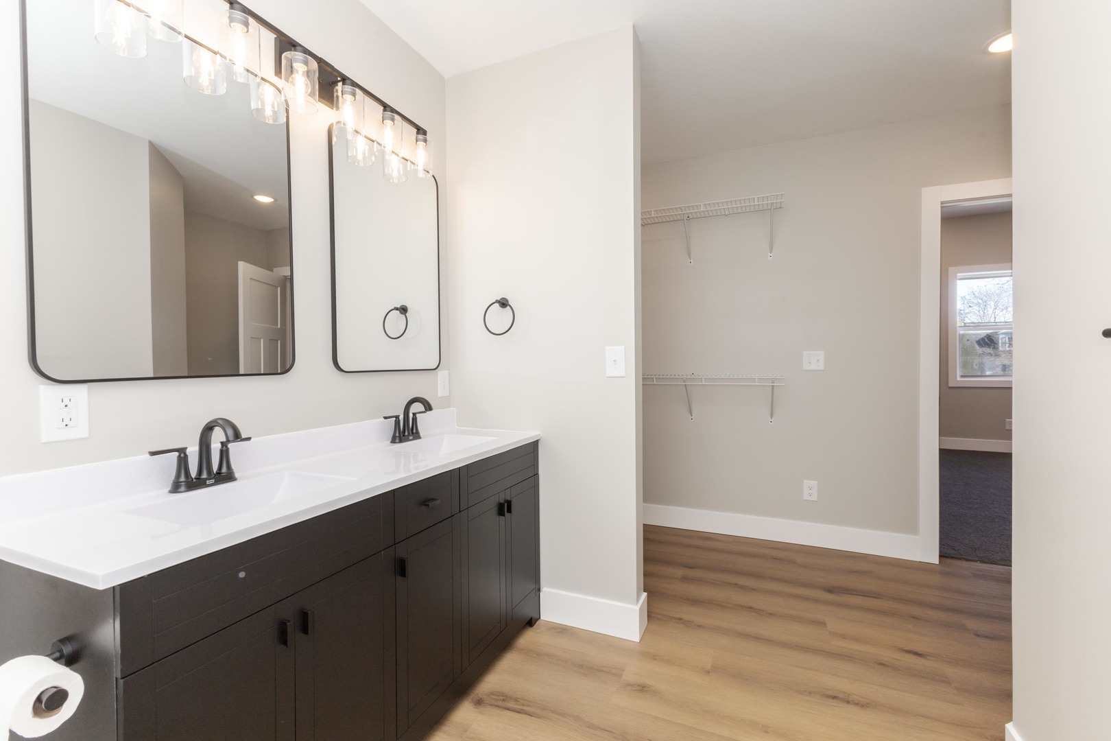 Stanford, Illinois 61774, United States, 3 Bedrooms Bedrooms, ,3 BathroomsBathrooms,Residential,Active,243513