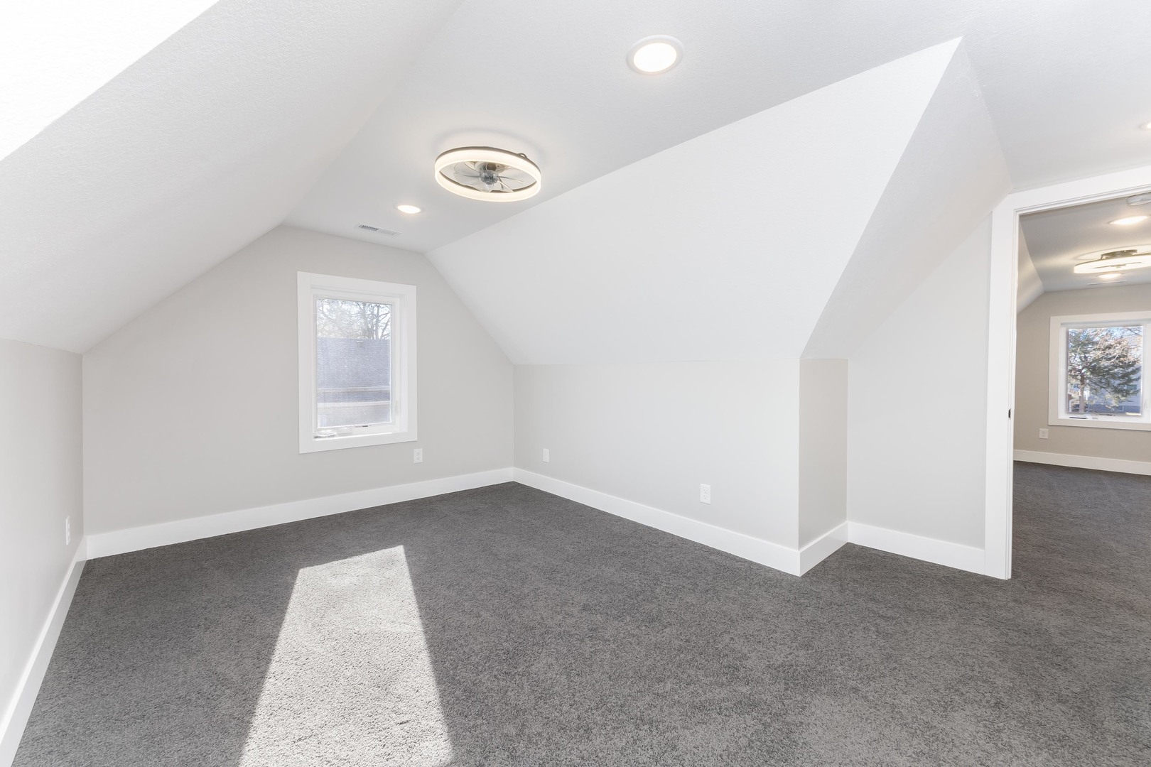 Stanford, Illinois 61774, United States, 3 Bedrooms Bedrooms, ,3 BathroomsBathrooms,Residential,Active,243513