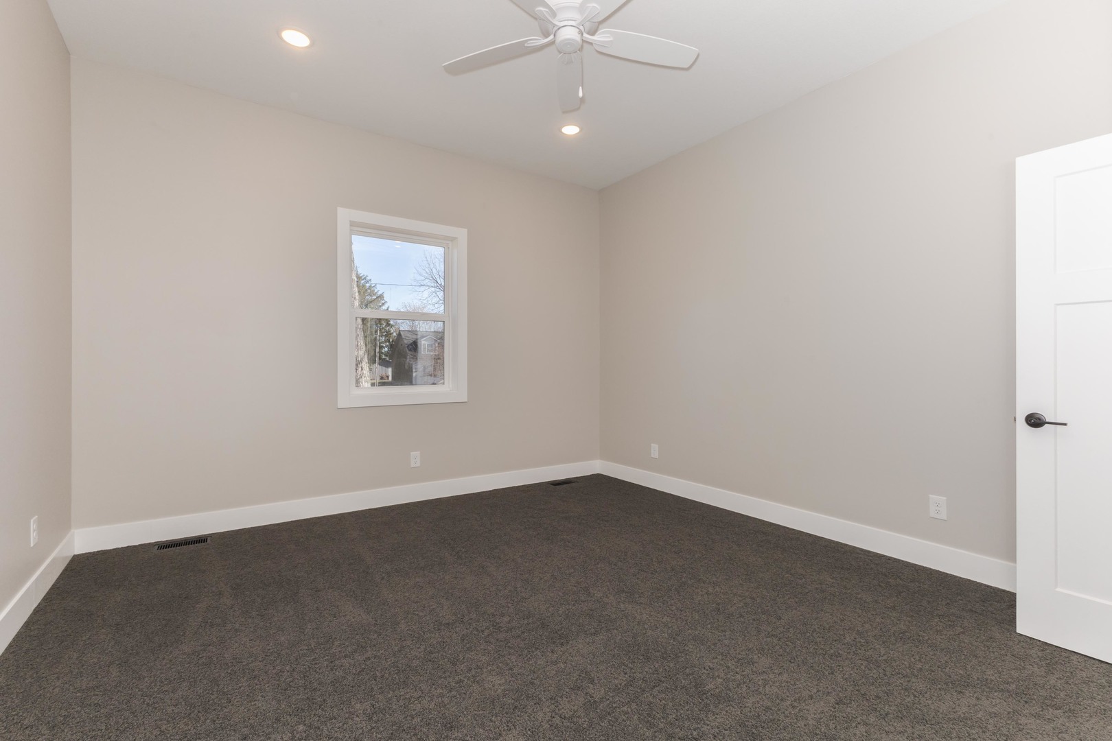 Stanford, Illinois 61774, United States, 3 Bedrooms Bedrooms, ,3 BathroomsBathrooms,Residential,Active,243513