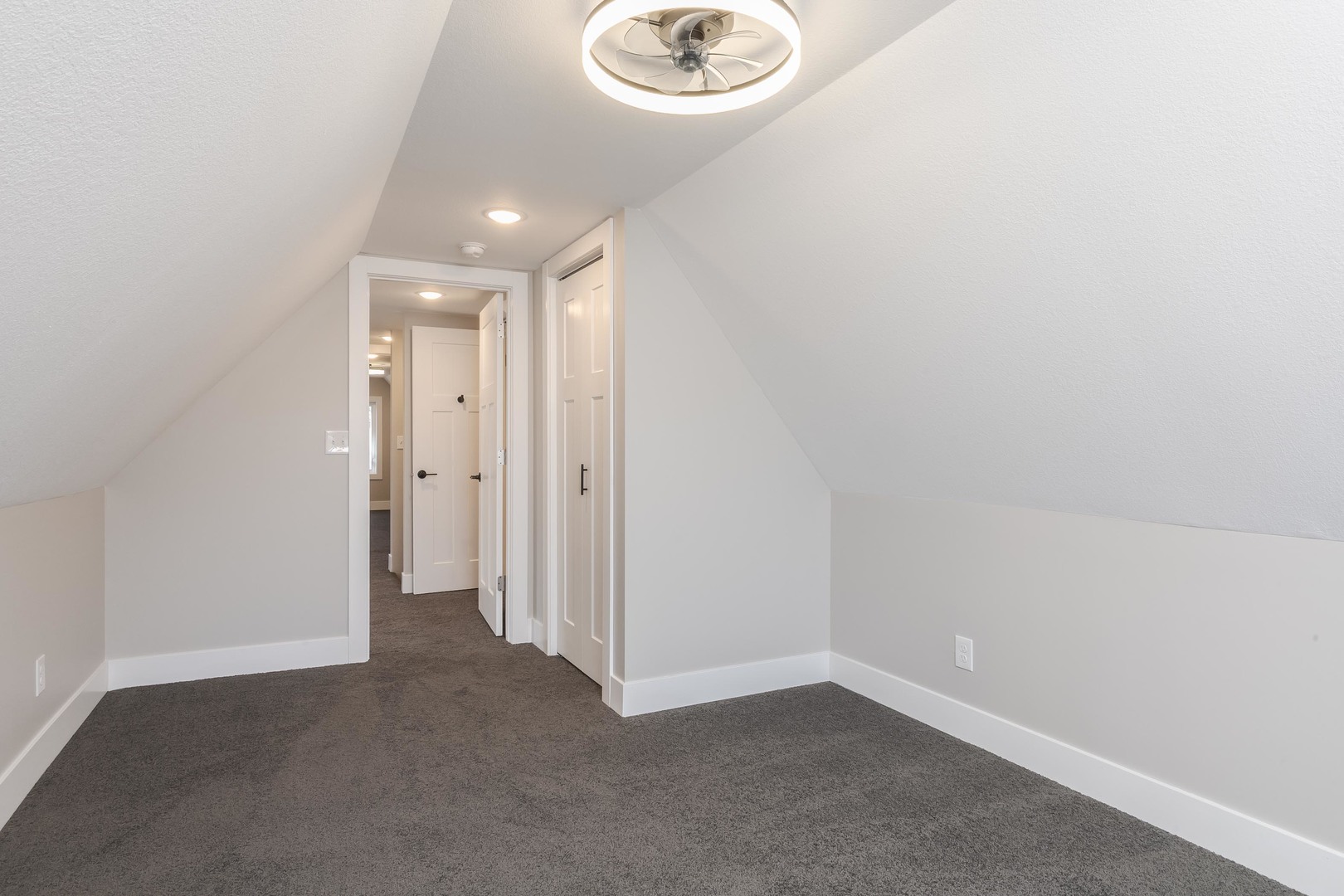 Stanford, Illinois 61774, United States, 3 Bedrooms Bedrooms, ,3 BathroomsBathrooms,Residential,Active,243513