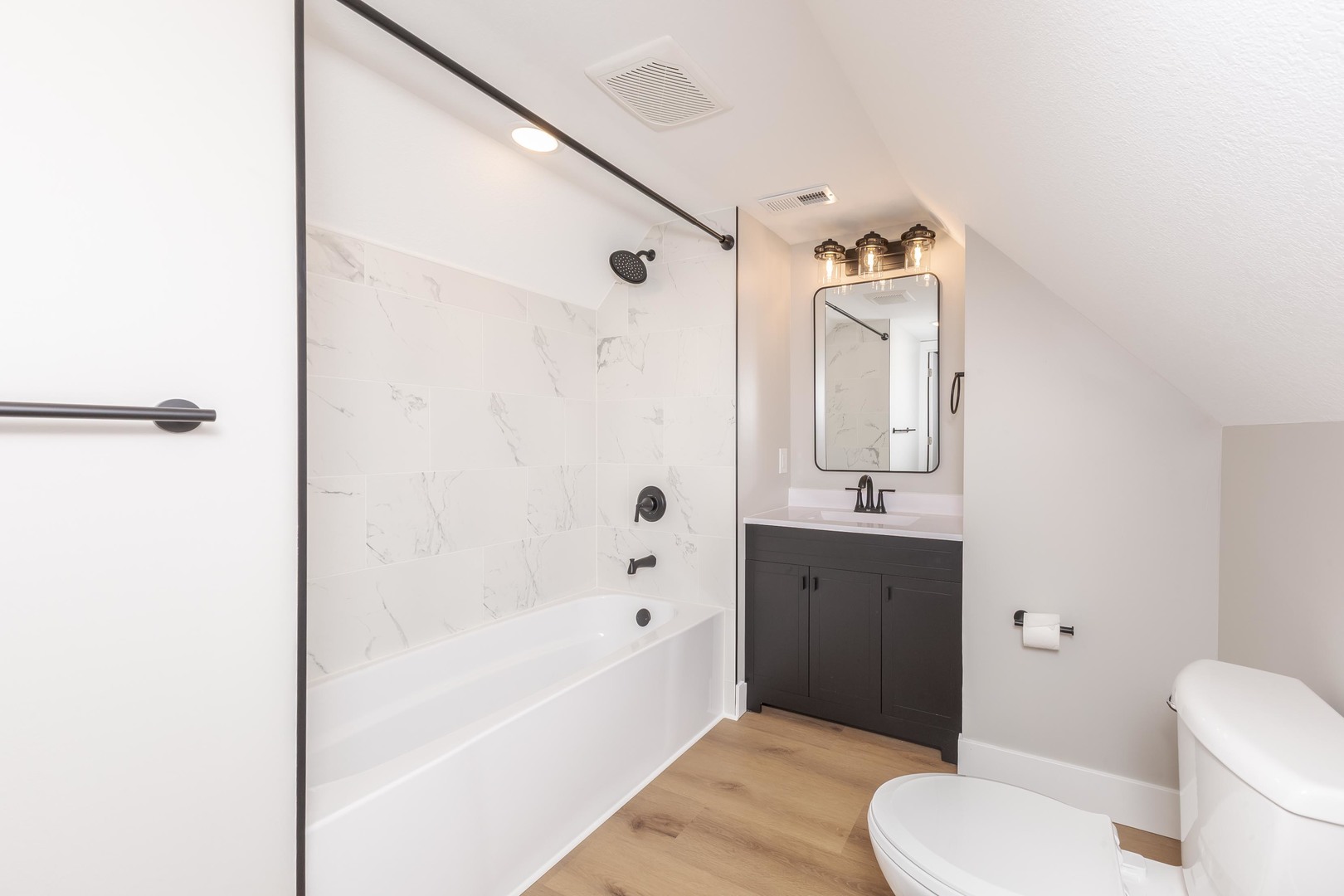 Stanford, Illinois 61774, United States, 3 Bedrooms Bedrooms, ,3 BathroomsBathrooms,Residential,Active,243513