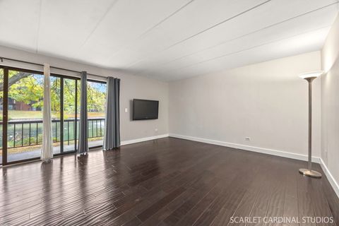 Tiny photo for 2315 S Main Street #1B, Lombard, IL 60148 (MLS # 12474350)