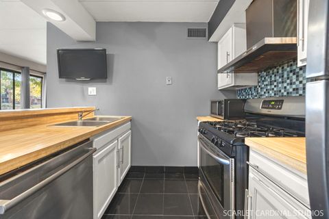 Tiny photo for 2315 S Main Street #1B, Lombard, IL 60148 (MLS # 12474350)