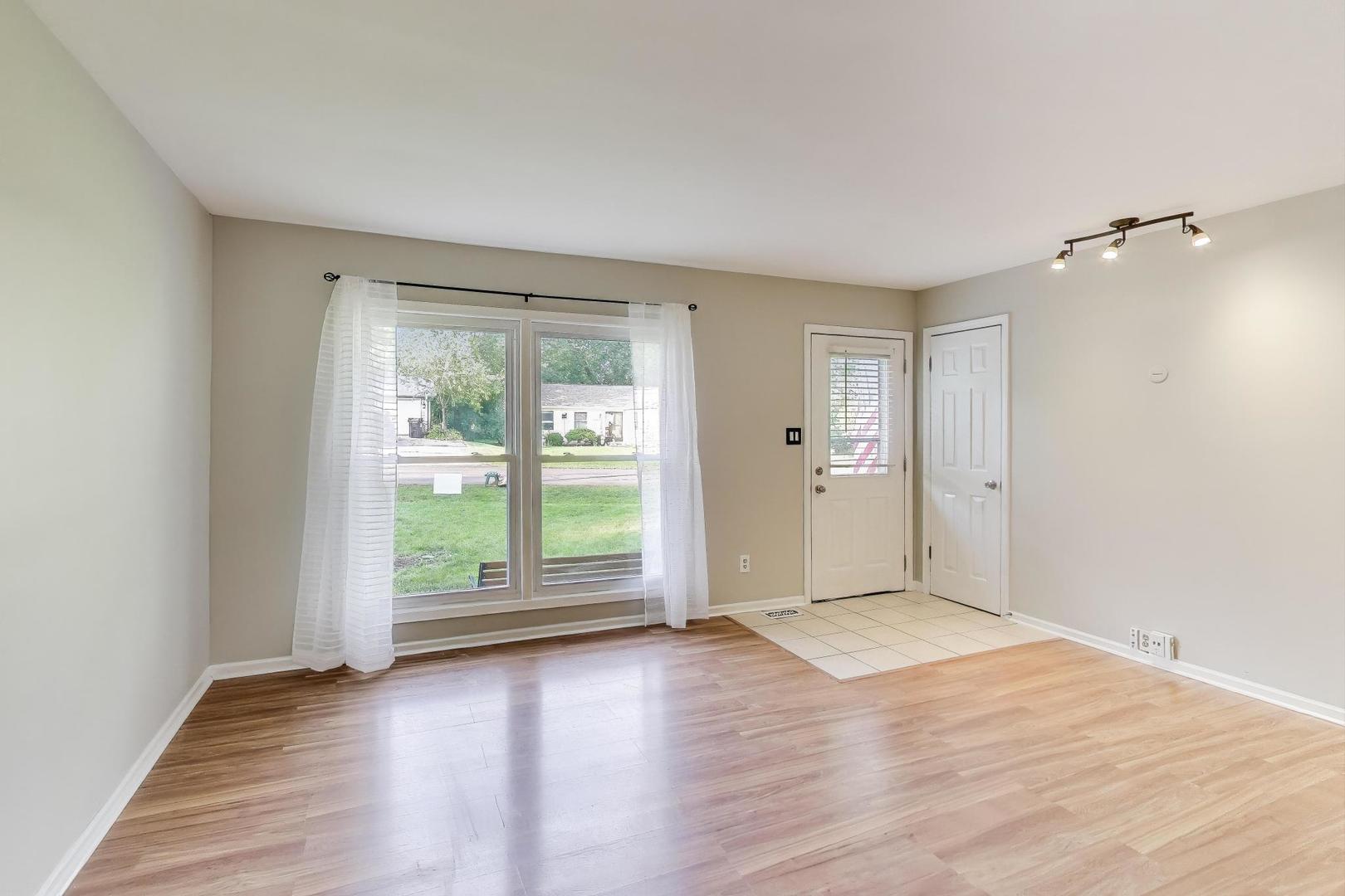 3207 Sunrise View Street