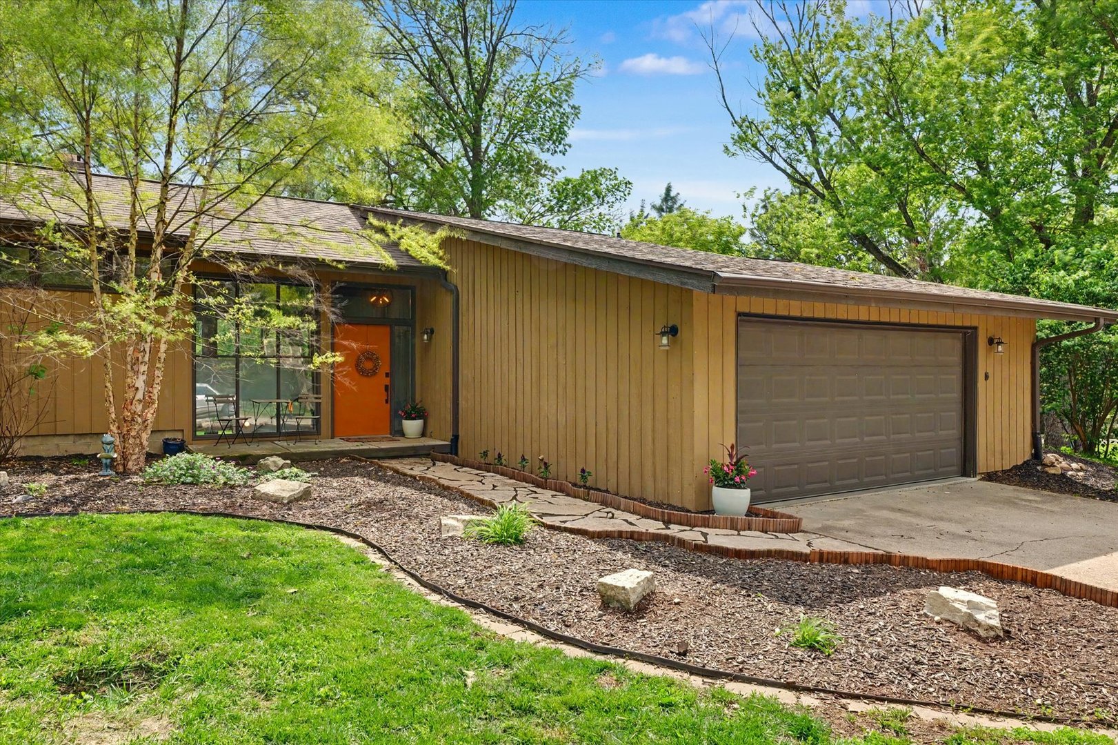 1010 Parkview Drive
