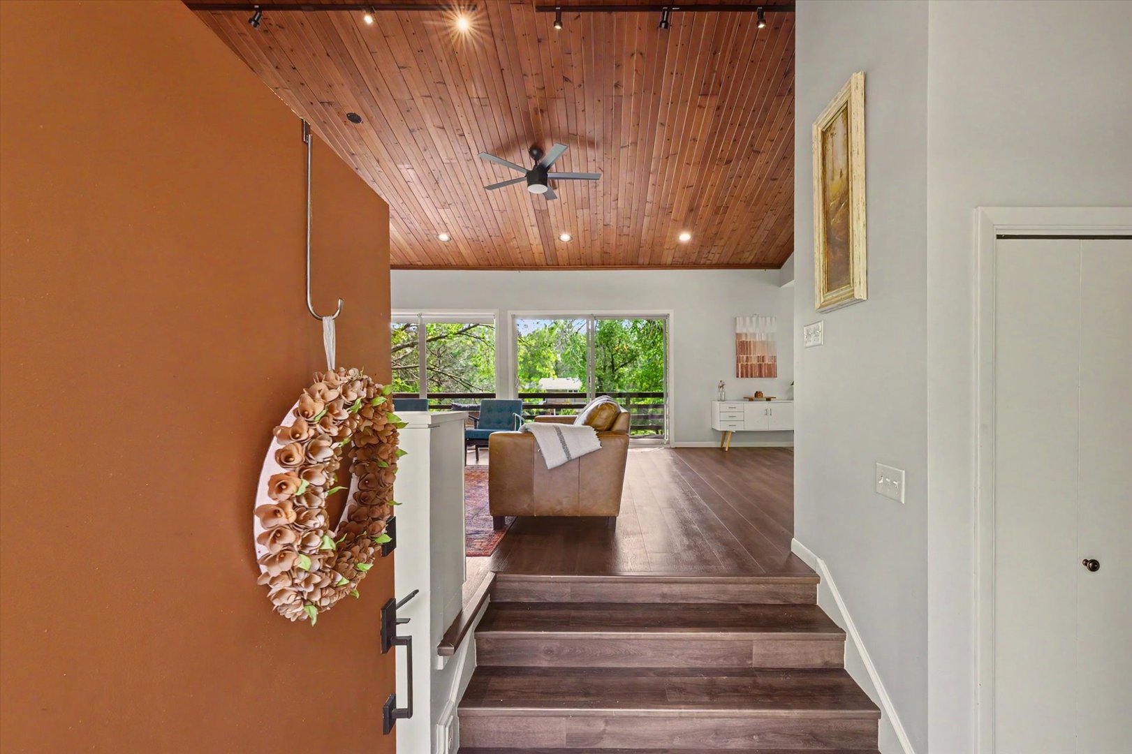 1010 Parkview Drive