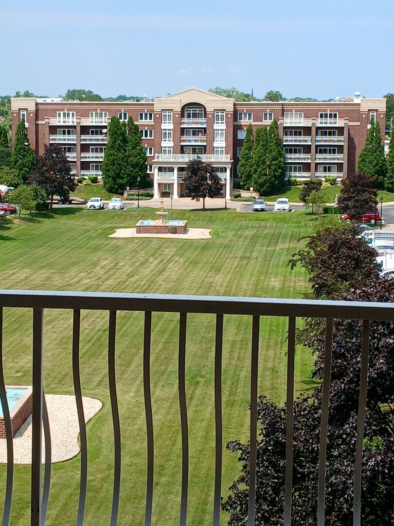 7061 W Touhy Avenue 502
