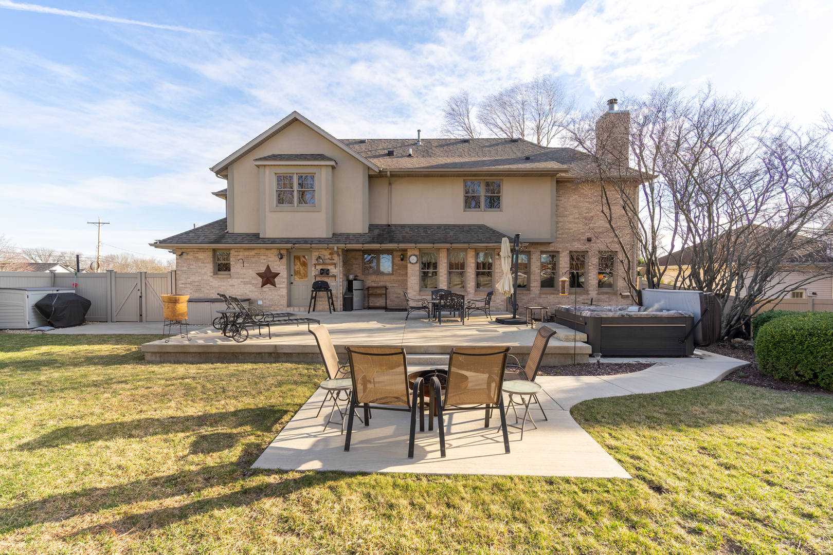 100 Willow Trail