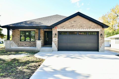 Photo of 15240 Laporte Avenue, Oak Forest, IL 60452 (MLS # 12102857)