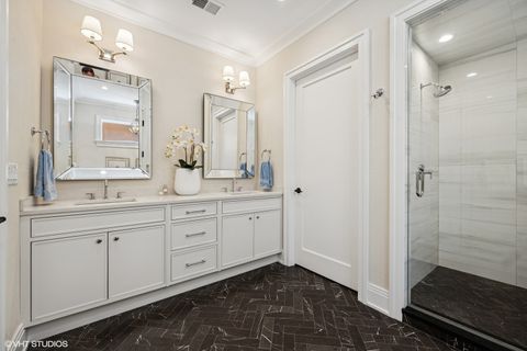 Tiny photo for 454 W Barry Avenue #1, Chicago, IL 60657 (MLS # 12437281)
