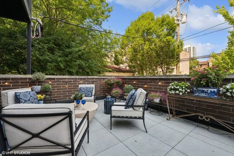 Tiny photo for 454 W Barry Avenue #1, Chicago, IL 60657 (MLS # 12437281)