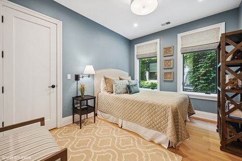 Tiny photo for 454 W Barry Avenue #1, Chicago, IL 60657 (MLS # 12437281)
