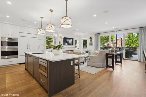 Tiny photo for 454 W Barry Avenue #1, Chicago, IL 60657 (MLS # 12437281)